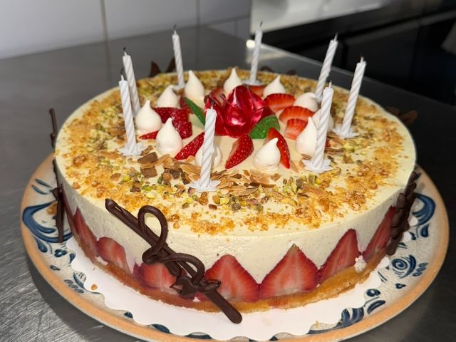 Restaurant l’Armoise Gâteau d'Anniversaire